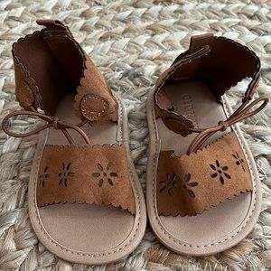 NWOT 6-12M Girls Suede Cutout Sandals